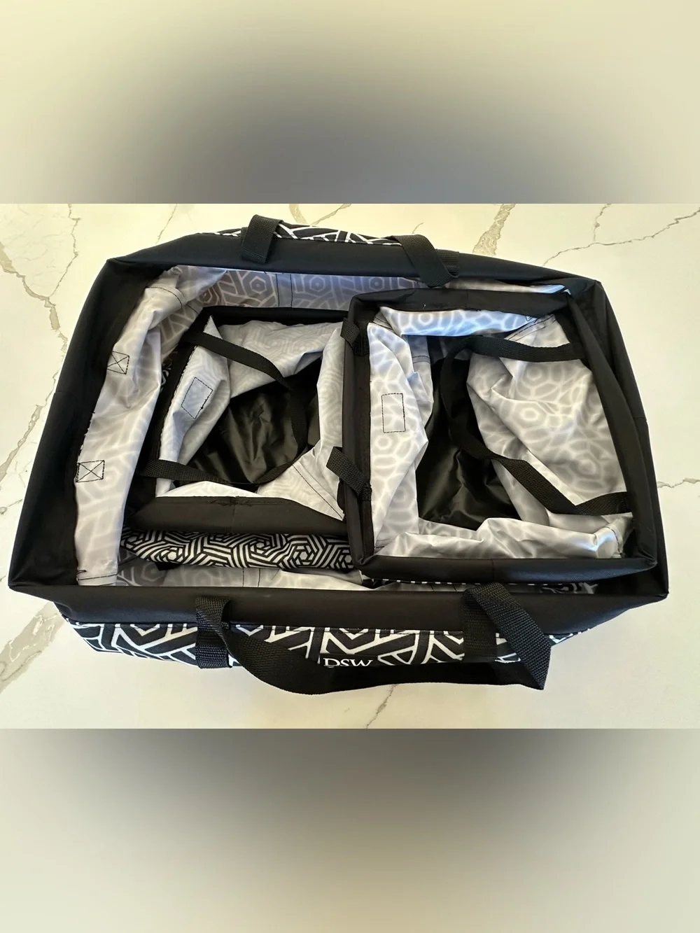 DSW Black & White Insulated Collapsable XL Geometric Tote Bag Set